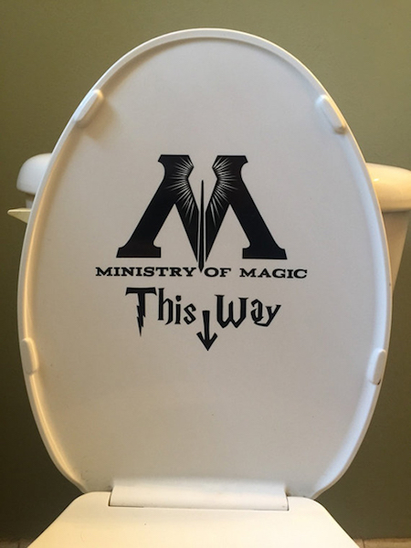 ministry-magic-toilet-lid