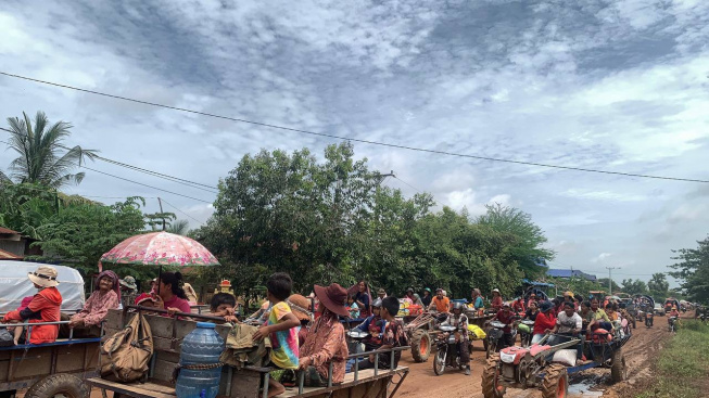 Přeshraniční boje mezi Thajskem a Kambodžou pokračují, obě strany mají oběti