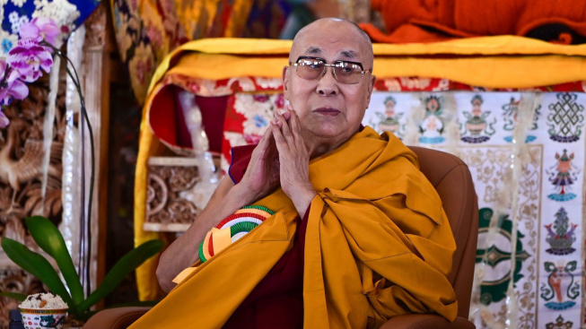 Predsednik Pavel obiskal Dalajlamo v Indiji ob njegovi 90-letnici