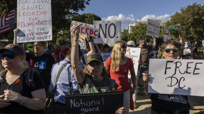 Tisíce lidé ve Washingtonu protestovaly proti nasazení Národní gardy