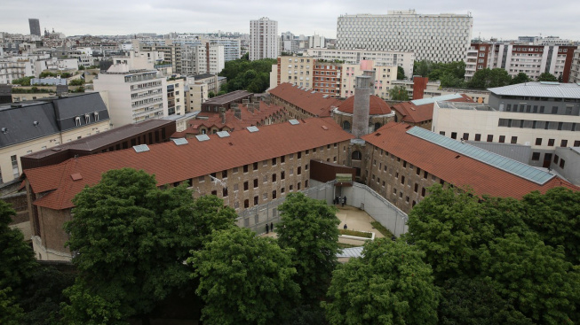 Francouzský exprezident Sarkozy by si mohl odpykávat trest v proslulém vězení