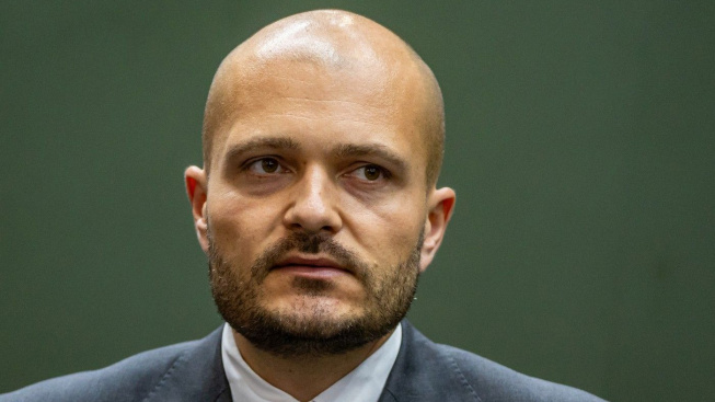 Michal Strnad lahko kupi uvoznika Ferrarija in Maseratija