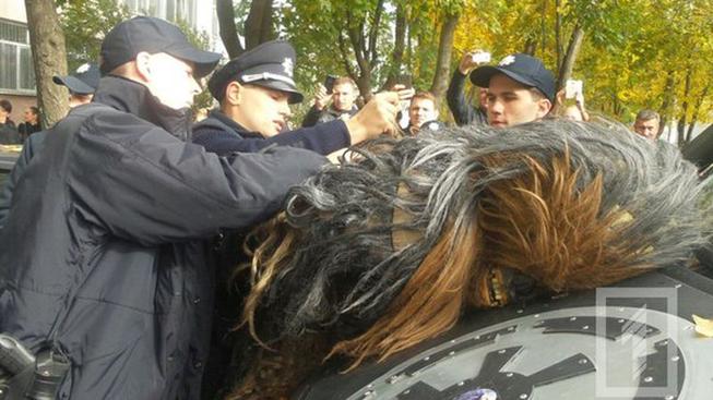 Na Ukrajině zatkli Chewbaccu - veřejně podporoval Dartha Vadera