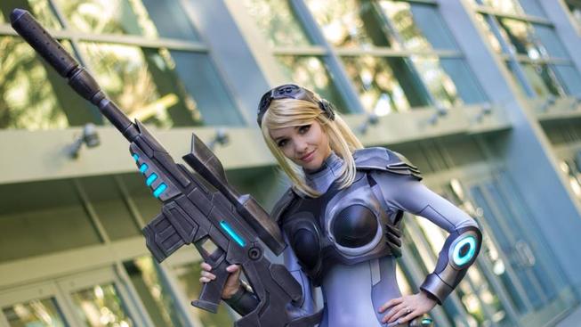 Páteční cosplay: Nova Terra ze StarCraft II v podání Lyz Brickley