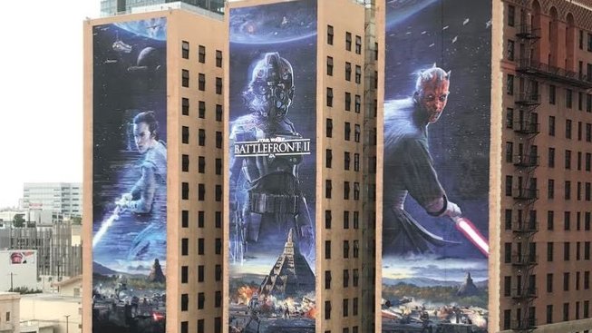 Jak vznikají obrovské obrazy na slavných třech budovách v Los Angeles nejen při E3?