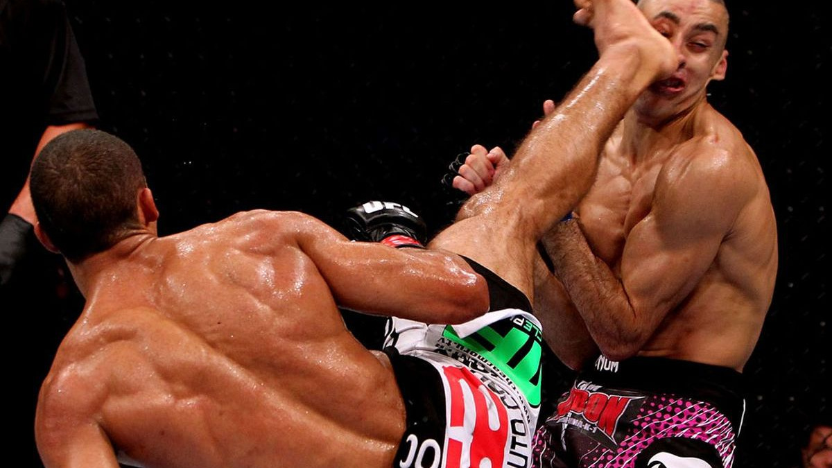 Pět skvělých KO účastníků večera UFC Gaethje - Barboza