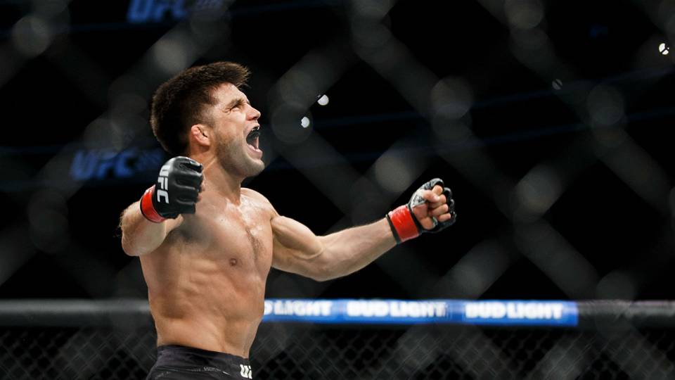 Henry Cejudo opět šílí a vyzývá Valentinu Shevchenko, ta už mu odpověděla