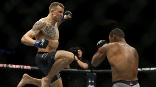 Jack Hermansson se chce probít k titulové šanci, projde přes tvrdého Kelvina Gasteluma?