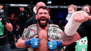 Bellator 221: Rychlé KO a nový šampion lehké váhy!