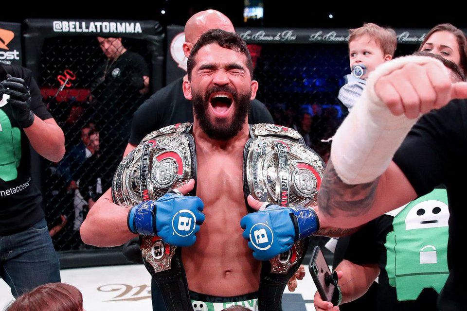 Bellator 221: Rychlé KO a nový šampion lehké váhy!