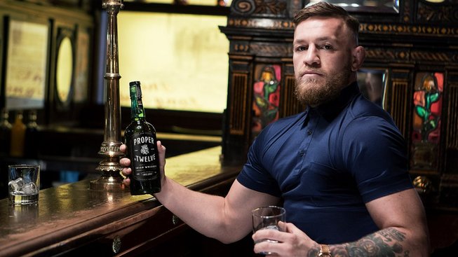 Lobov žaluje "kamaráda" McGregora kvůli prodeji whisky, žádá po něm miliony