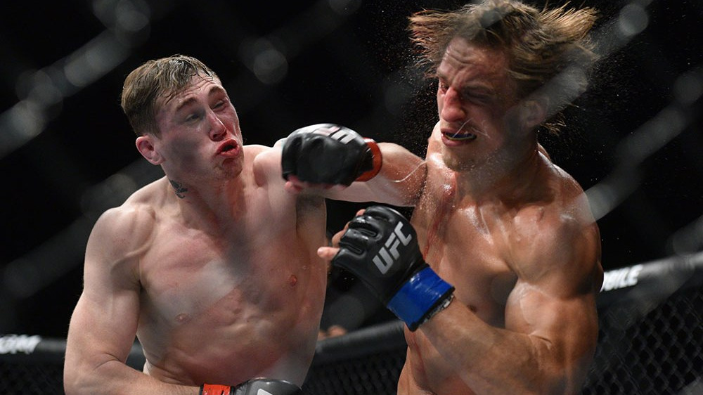 Bouřlivák Darren Till jde o váhu výš, kde ho prověří nebezpečný Kelvin Gastelum