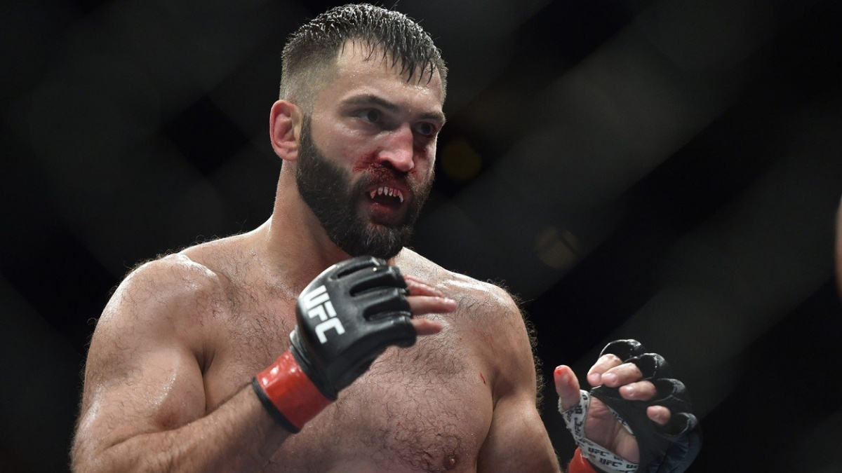 Těžkotonážní „staříci“ Arlovski a Rothwell předvedli skvělý souboj do posledního dechu