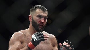 Těžkotonážní „staříci“ Arlovski a Rothwell předvedli skvělý souboj do posledního dechu