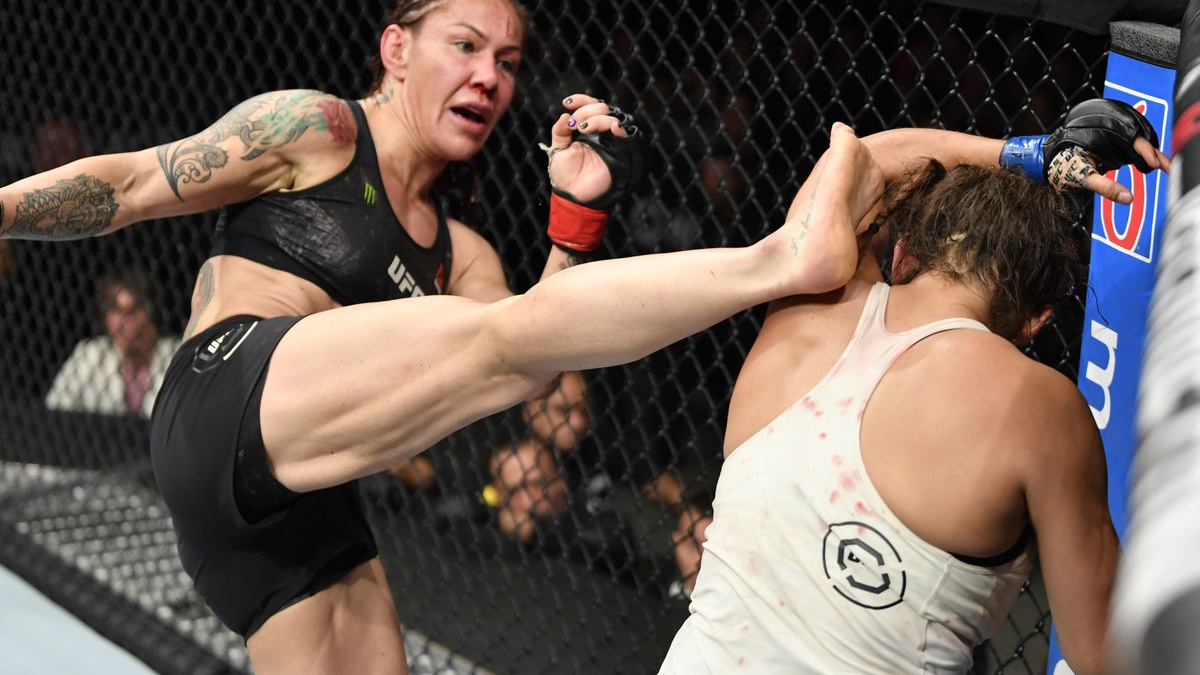 Cyborg to dokázala! Je první, komu se podařilo získat titul ve čtyřech prestižních MMA organizacích