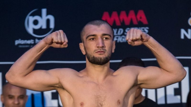 Khabibův bratranec vydržel při debutu v UFC jen tři minuty