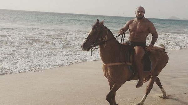 Oblíbený Švéd Ilir Latifi se vrací do těžké váhy