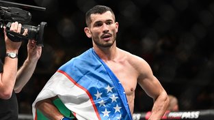 Makhmud Muradov má velké plány, rád by za pomoci uzbeckého prezidenta postavil moderní třípatrovou MMA školu