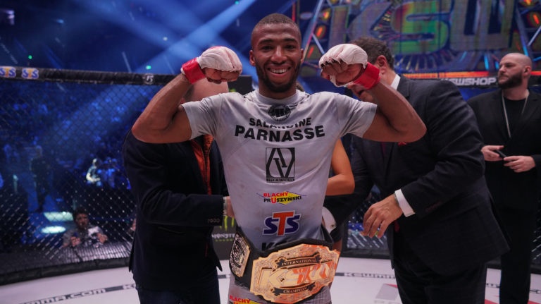 Buchinger v bitvě o titul KSW podlehl neporaženému francouzskému šampionovi