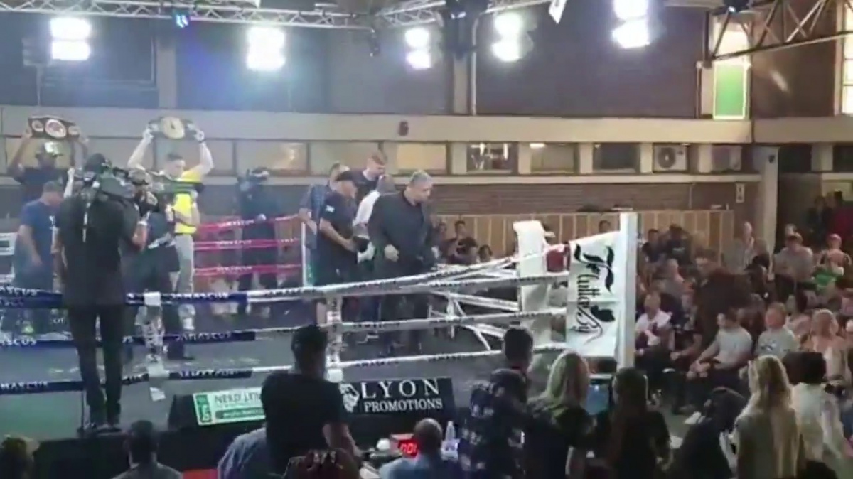 Jihoafrický boxer vypadl z ringu ještě před zahájením zápasu