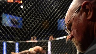 Bodoví rozhodčí v UFC pod palbou kritiky, stát Kansas přišel s revolučním řešením