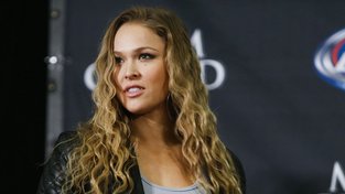 První ženský zápas v historii UFC. Ronda Rousey a Liz Carmouche ozdobily turnaj UFC 157