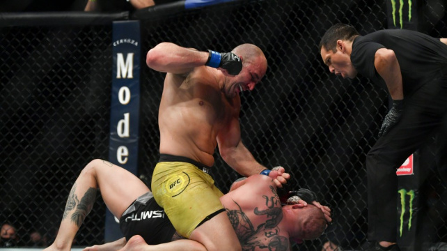 Nestárnoucí Glover Teixeira by rád získal titul, a tak si zajistil odvetu s Jonem Jonesem