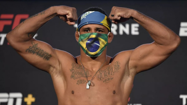Gilbert Burns byl pozitivně testován na koronavirus! Do zápasu s Usmanem se hlásí Covington a Masvidal