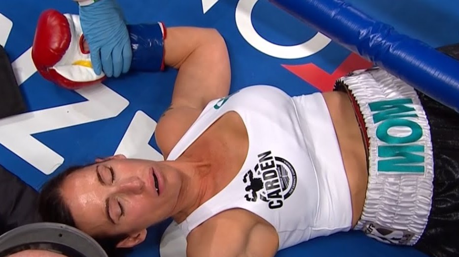 KO za 7 sekund! Boxerská šampionka téměř vyrazila svoji nezkušenou soupeřku z ringu