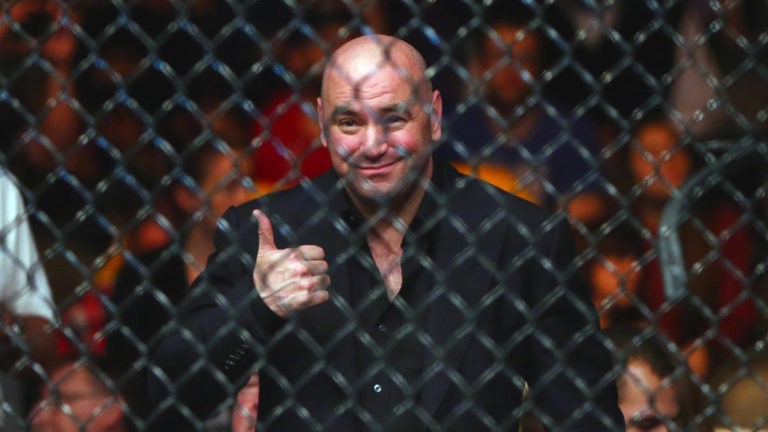 Dana White ukázal dobré srdce, thaiboxerovi, který přišel o nohy, věnoval 250 tisíc