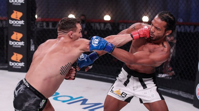 Michael Chandler knockoutoval bývalého UFC šampiona a teď vyhlíží další oběť. „Conora bych vyřídil za dvě kola,” slibuje trojnásobný šampion Bellatoru