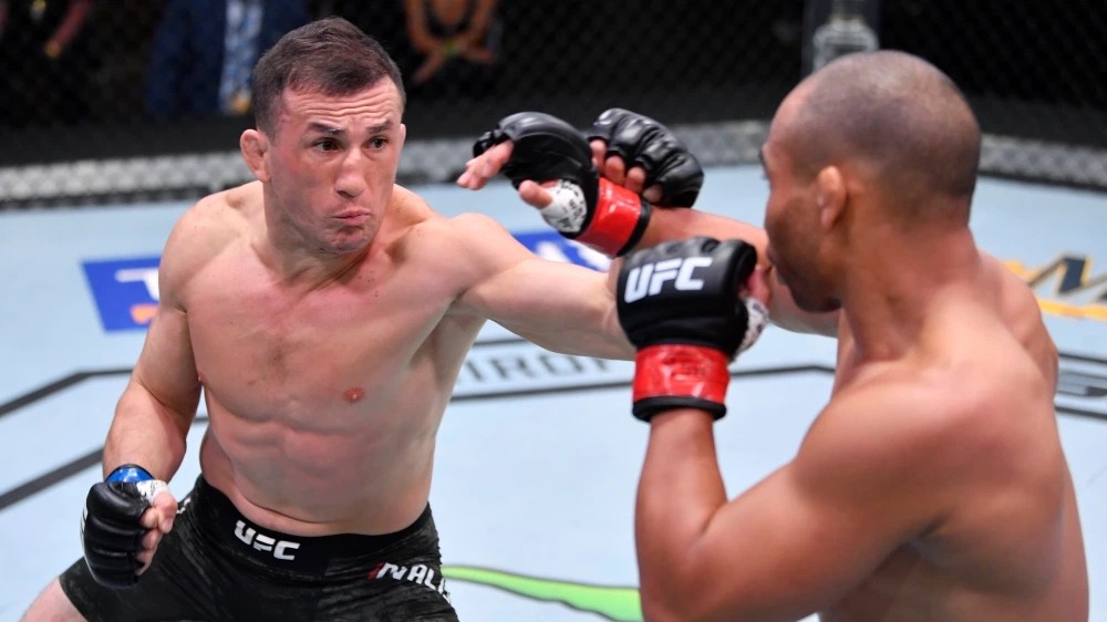 Merab Dvalishvili si došel pro vítězství nad veteránem Johnem Dodsonem