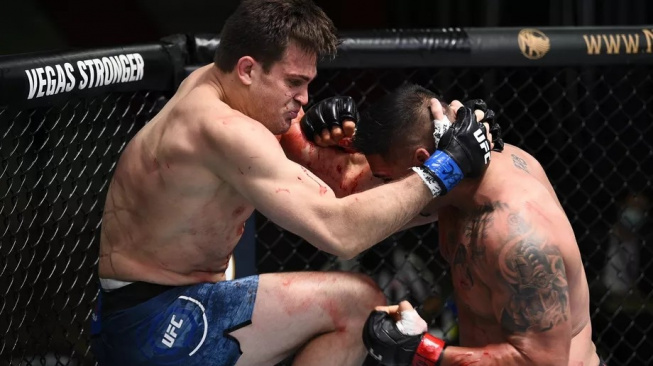 Oficiálně neporažený "Ninja z Beverly Hills" Jordan Wright vyhrál svoji premiéru v UFC v prvním kole