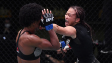 Angela Hill vs Michelle Waterson