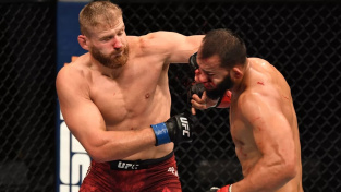 Polsko má nového šampiona v UFC! Jan Blachowicz knockoutoval Dominicka Reyese a vzal si šampionský pás