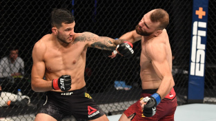 UFC začalo ve velkém tempu. Italský hřebec Vendramini vycítil šanci a svého soupeře knockoutoval za 72 vteřin!