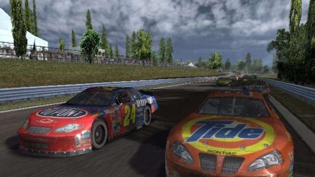 Oznámení závodů Nascar Thunder 2004