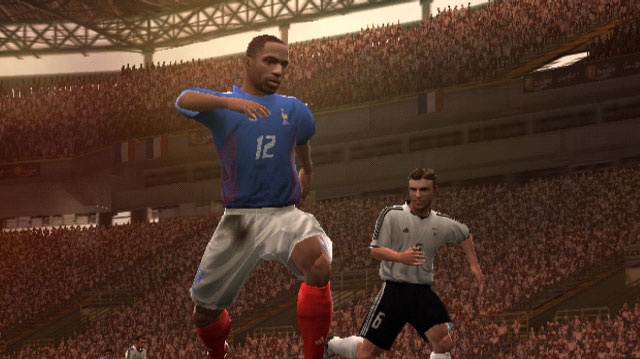 Oznámení fotbalu UEFA EURO 2004 od EA Sports