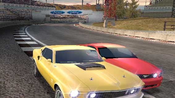 Závodní Ford Mustang se hlásí o slovo