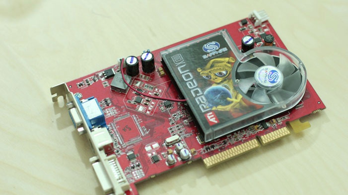 Sapphire RADEON X1600 Pro AGP a X1300 Pro AGP