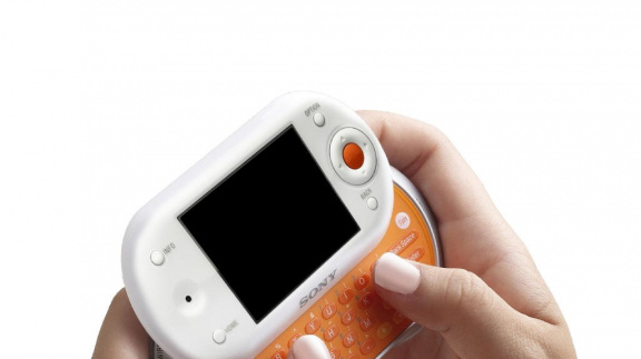 Sony představilo handheld Mylo