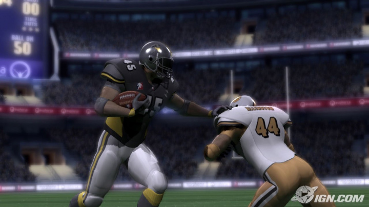 Americký fotbal na milion způsobů v BackBreaker