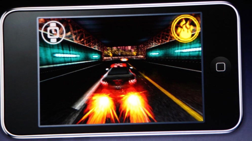 iPod/ iPhone jako konkurence pro handheldy