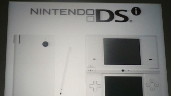 Představení vylepšeného handheldu Nintendo DSi