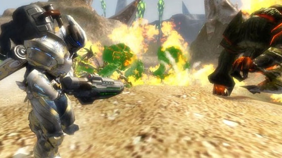 Onlinový RTS/FPS hybrid Battleswarm