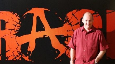 Tim Willits: „Současný trend honby za hity nelze udržet“