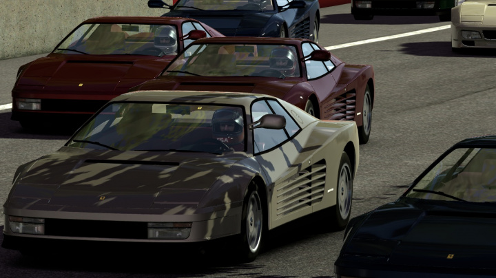 Samá červená auta na videu z Test Drive: Ferrari
