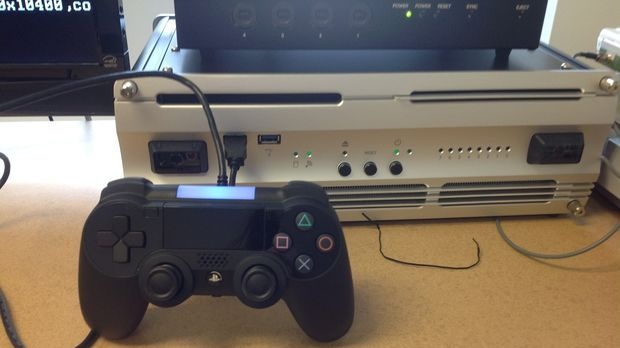 Fotka prototypu PS4 ovladače odhaluje zbrusu nové funkce