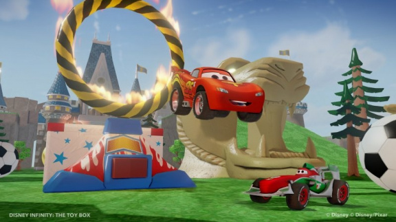 Disney Infinity předvádí sandboxové závodění á la Cars