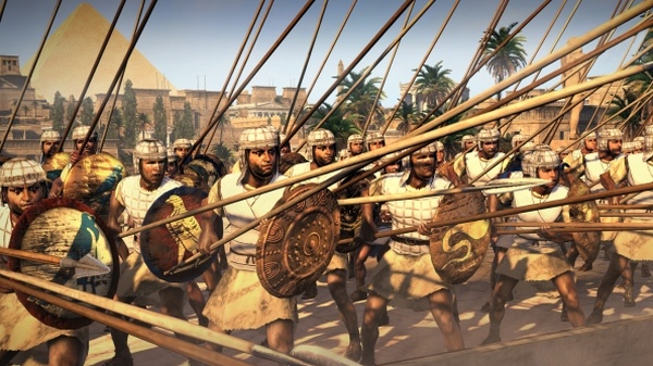 Kleopatra táhne na Řím v novém traileru Total War: Rome II
